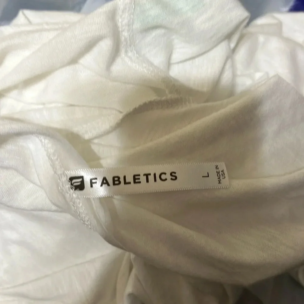 Fabletics beautiful white low back top, long sleeve Large - Picture 4 of 9
